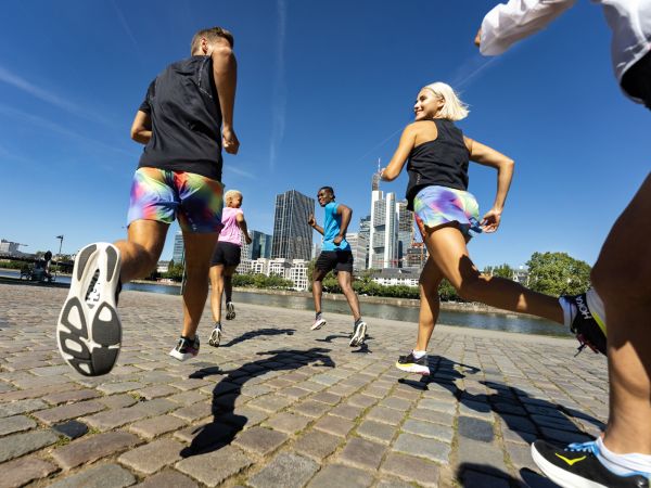 Vorbereitung auf den Mainova Frankfurt-Marathon mit HOKA